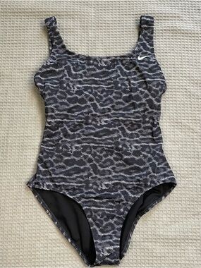 Nike One Piece Swimsuit Medium Womens Black Gray Leopard Animal Print